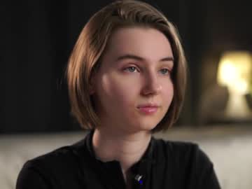 approche_toi_petite's sex show image