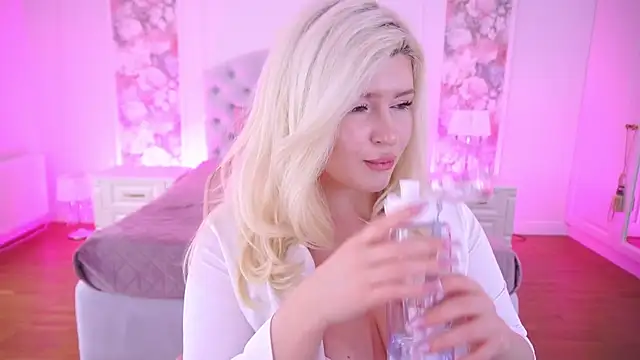 CocoSecretss's sex show image