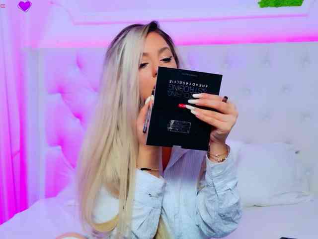 AriannaSins's sex show image AriannaSins's sex show image