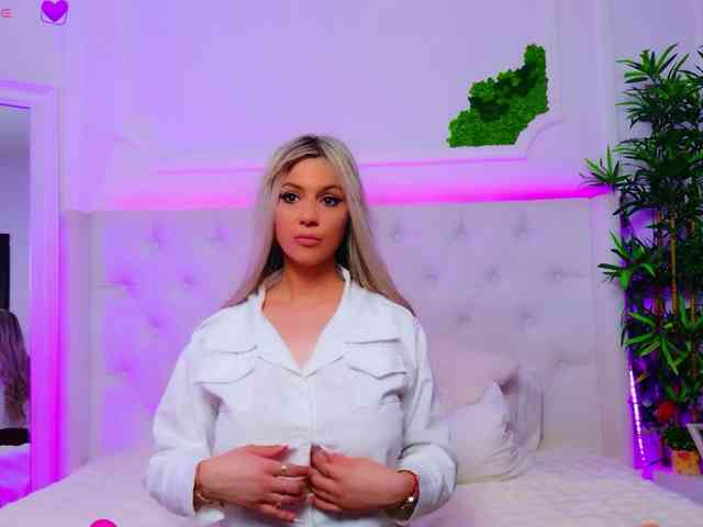 AriannaSins's sex show image