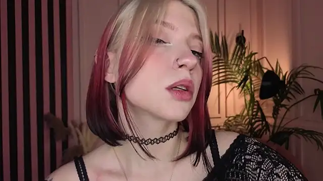 Изображение секс-шоу модели arielabradberry Изображение секс-шоу модели arielabradberry