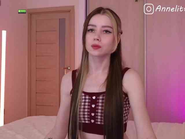 Annelitt's sex show image