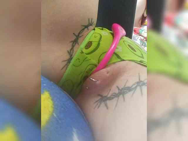 Изображение секс-шоу модели RedFox9595 Изображение секс-шоу модели RedFox9595