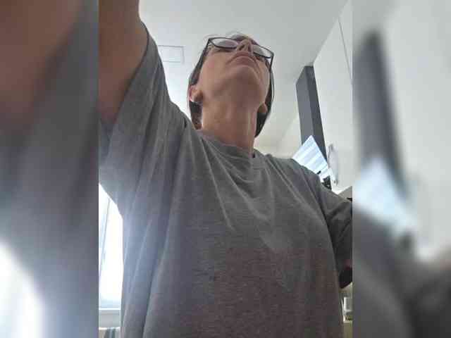 SophieMary's sex show image