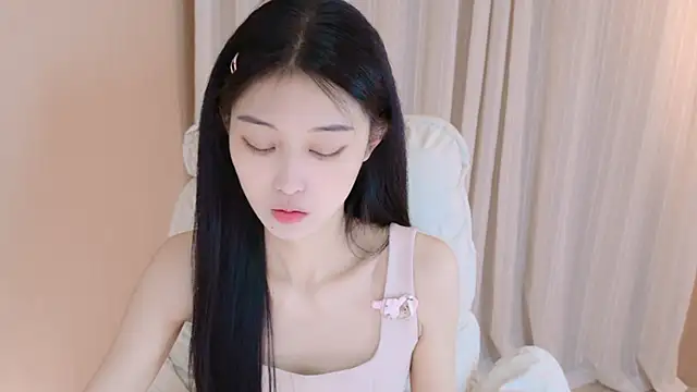 Изображение секс-шоу модели iiiiiiiiiu