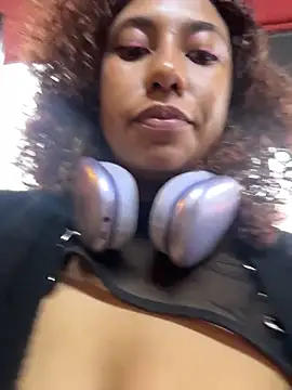 Изображение секс-шоу модели lauraltt Изображение секс-шоу модели lauraltt