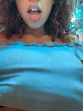 Изображение секс-шоу модели lauraltt Изображение секс-шоу модели lauraltt