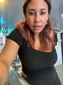 Изображение секс-шоу модели lauraltt Изображение секс-шоу модели lauraltt