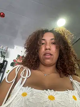 Изображение секс-шоу модели lauraltt Изображение секс-шоу модели lauraltt