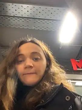 TheYourL's sex show image