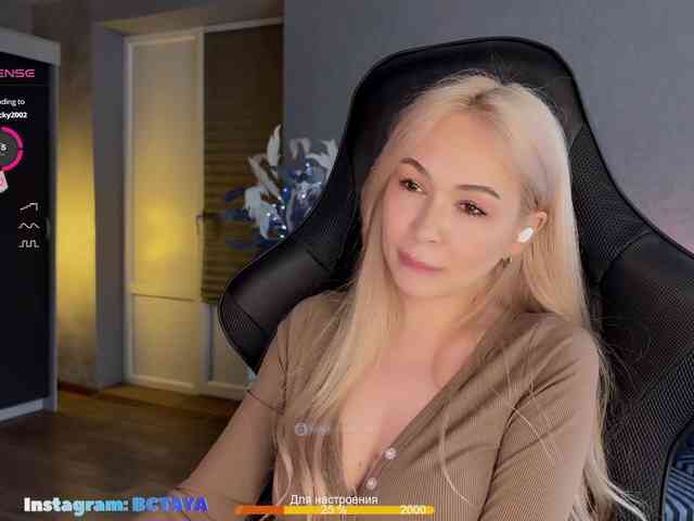 ITayaa's sex show image