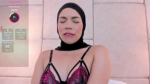 aisha_vs's sex show image
