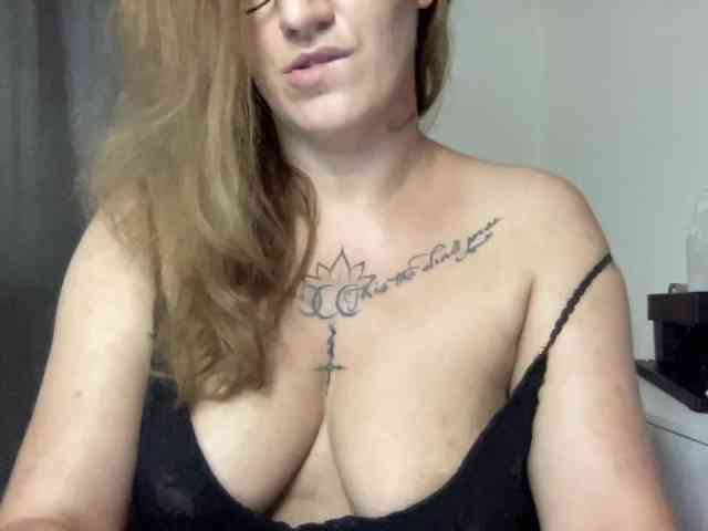 Sexshow-Bild von AmallyaHot