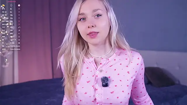 Изображение секс-шоу модели AccaCroyle