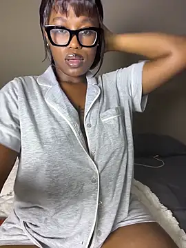 Изображение секс-шоу модели Moonzy77 Изображение секс-шоу модели Moonzy77