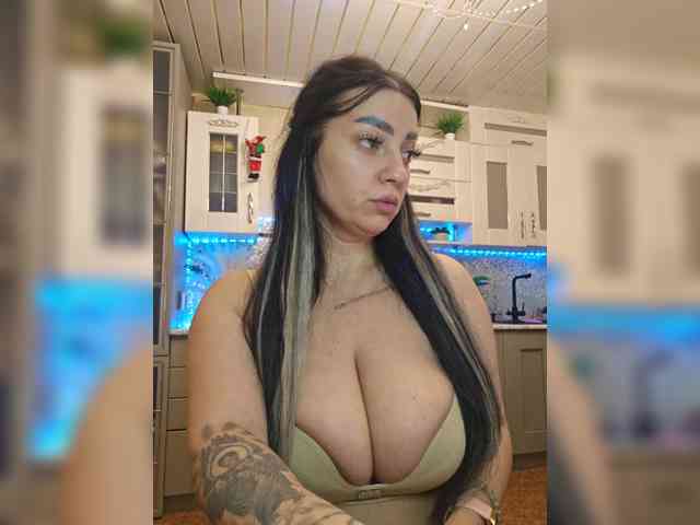 vipbrunetka's sex show image