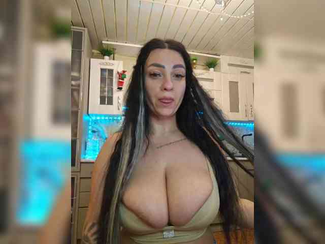 vipbrunetka's sex show image