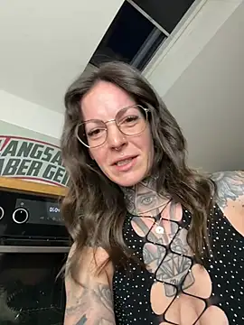 BrownieyQueen's sex show image