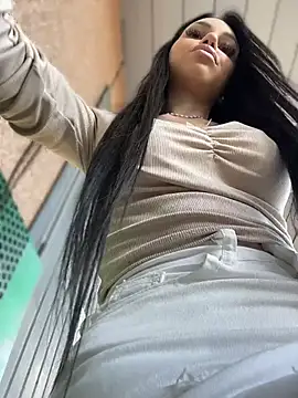 ilariea_girl's sex show image