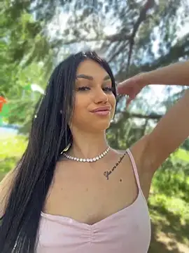 ilariea_girl's sex show image
