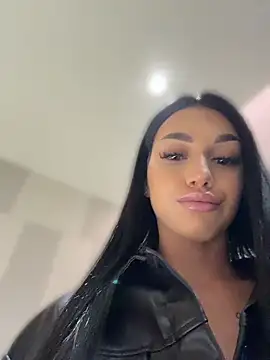 ilariea_girl's sex show image