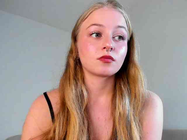 MiaMeowa's sex show image