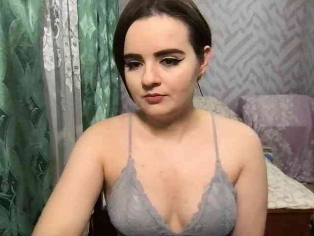 Изображение секс-шоу модели KetrinW Изображение секс-шоу модели KetrinW