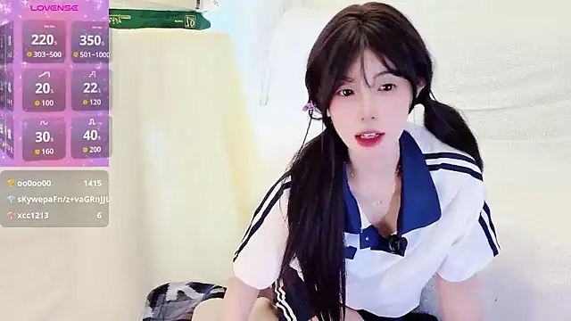Hello77-234's sex show image