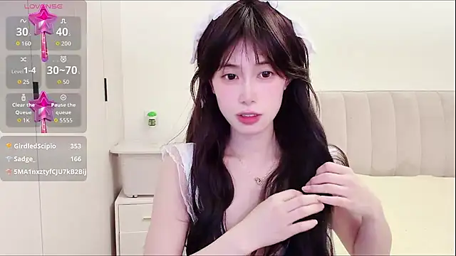 Hello77-234's sex show image