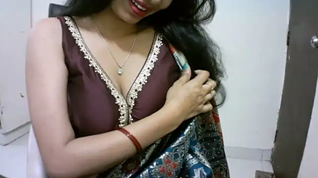 kajal__bhabhi_'s sex show image