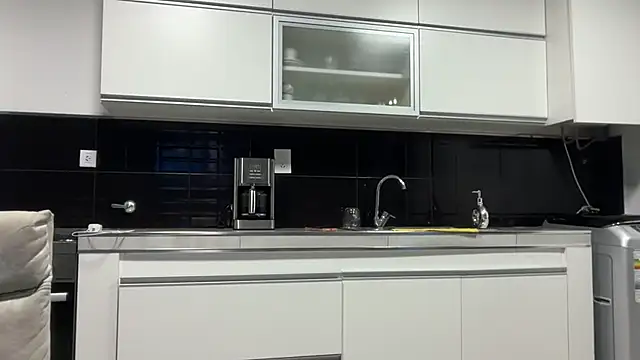 Изображение секс-шоу модели Reyna63