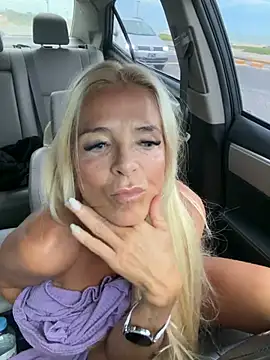 Reyna63's sex show image