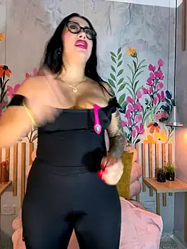 Sexshow-Bild von kiim_taaylor