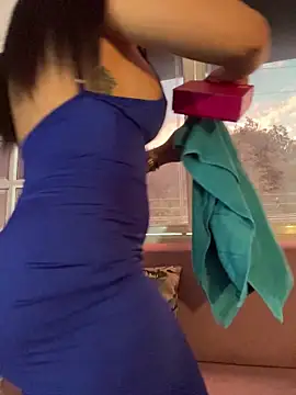 Изображение секс-шоу модели kiim_taaylor