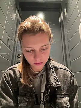 ValenciaShock's sex show image