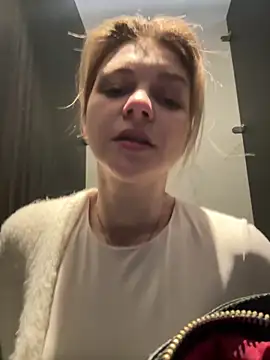 ValenciaShock's sex show image