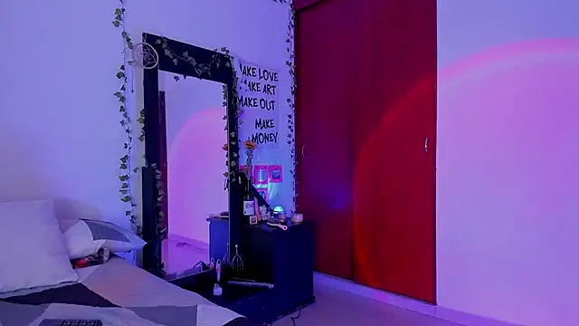 Sexshow-Bild von little_kayla_ Sexshow-Bild von little_kayla_