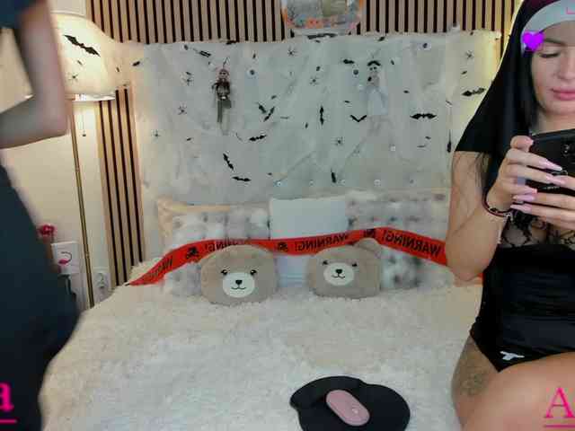 Sarawhitee's sex show image