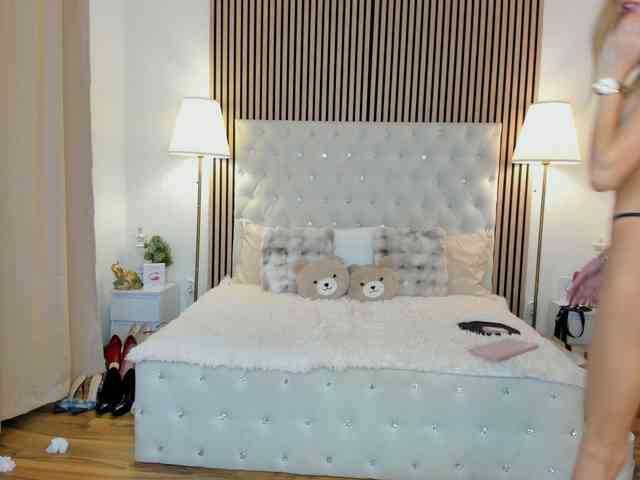 Sexshow-Bild von Sarawhitee Sexshow-Bild von Sarawhitee