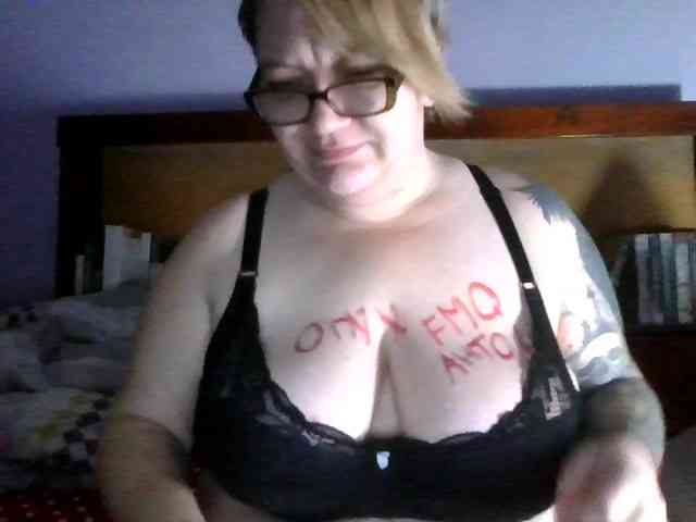 sweetmommy's sex show image