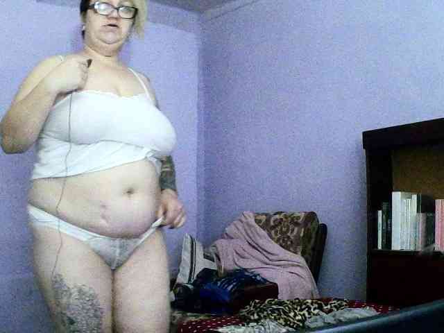 sweetmommy's sex show image