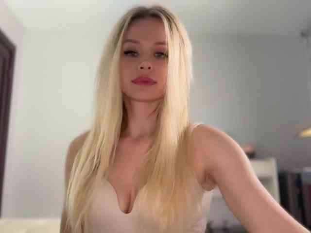 x-NaStyA-x's sex show image