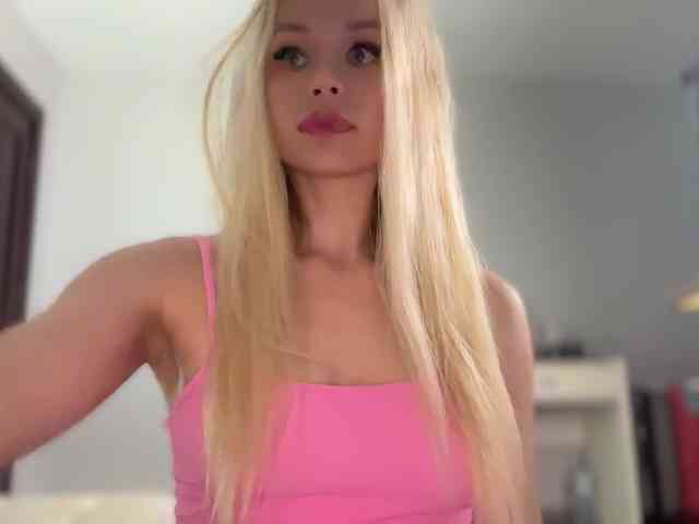 x-NaStyA-x's sex show image