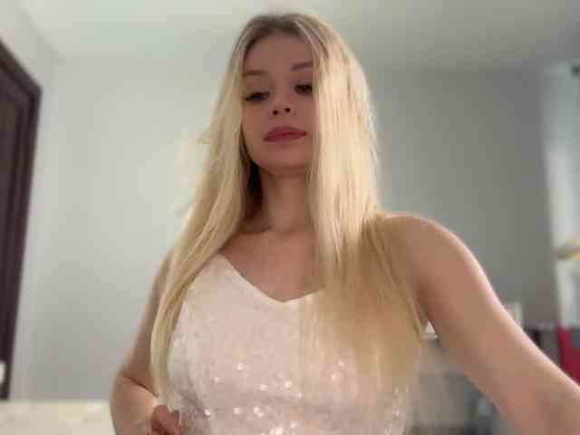 x-NaStyA-x's sex show image