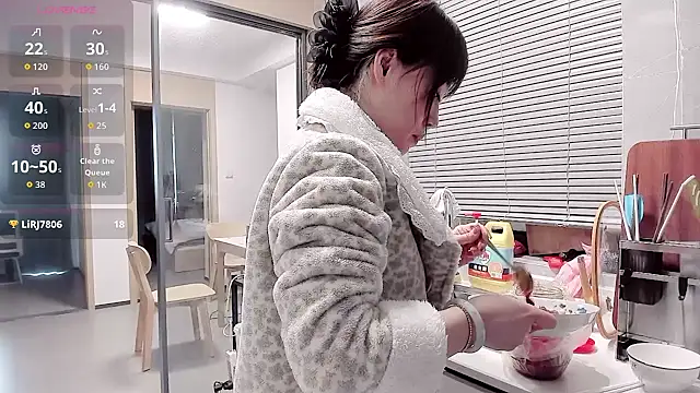 Vivian-6's sex show image