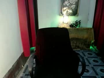 pretty_petite_asian143's sex show image