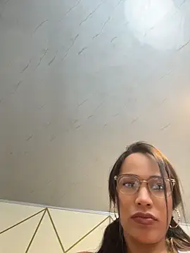 SQUIRTINGQUEEN11's sex show image