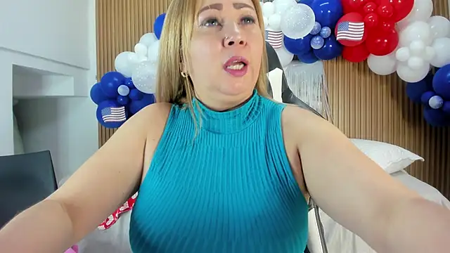 Danna_topless's sex show image