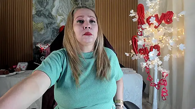 Danna_topless's sex show image