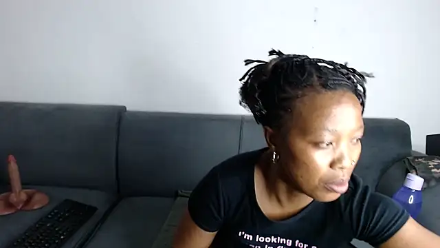 Изображение секс-шоу модели Doja_Peach